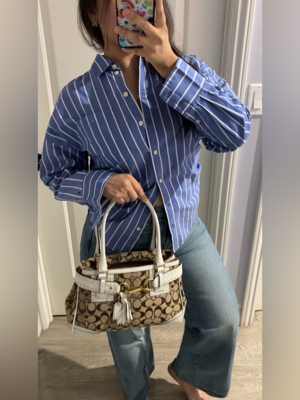 Coach Hamptons Signature Carryall Bag White Leather Trim Gold Hardware - Picture 4 of 13